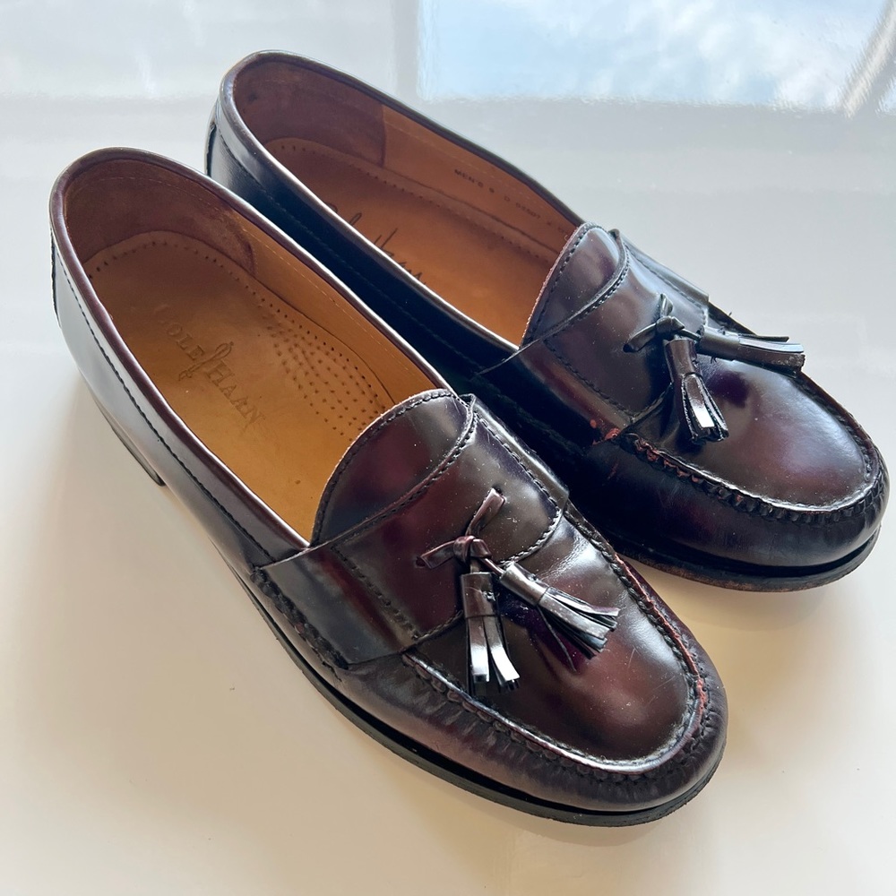 Cole Haan Pinch Tassel Loafer - Burgundy - size 9.5
